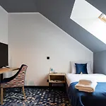Ilkus & Restaurant Hotel 3*