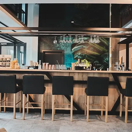 Ilkus & Restaurant 3* Krze