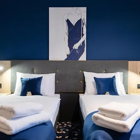 Ilkus & Restaurant 3*