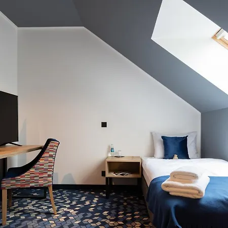 Ilkus & Restaurant Hotel 3*