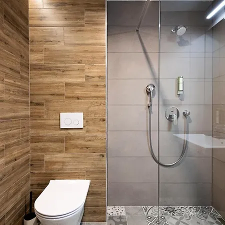 Ilkus & Restaurant Hotel Krze