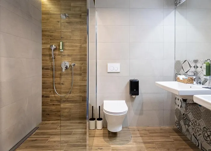 Ilkus & Restaurant Ξενοδοχείο 3*