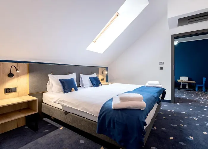 Ξενοδοχείο Ilkus & Restaurant 3*