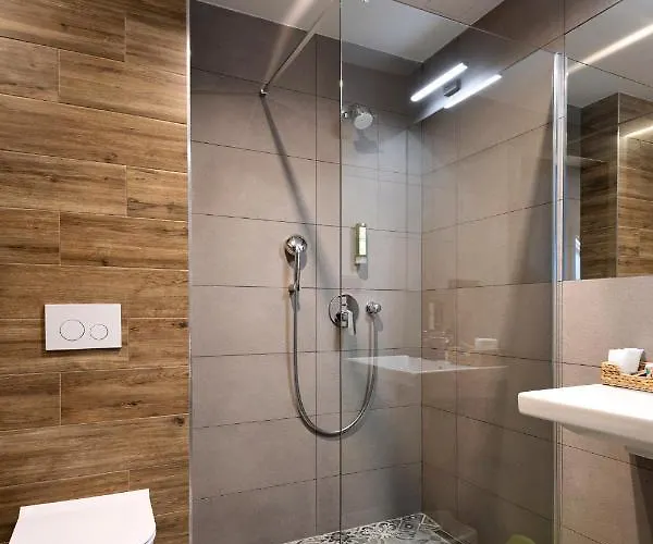 Ξενοδοχείο Ilkus & Restaurant 3*